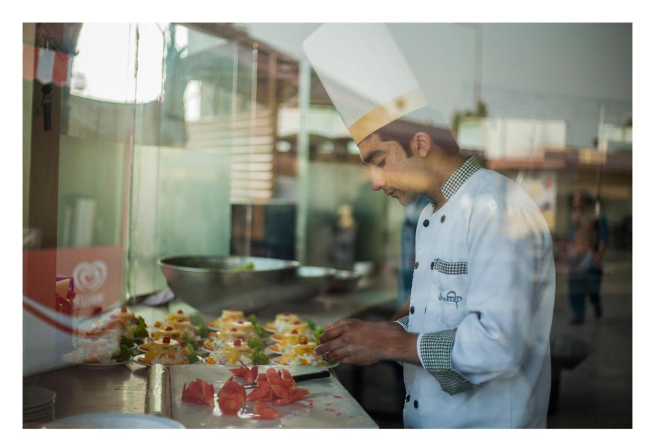 Hotel Akbars Kinara Gujrat Ngoại thất bức ảnh