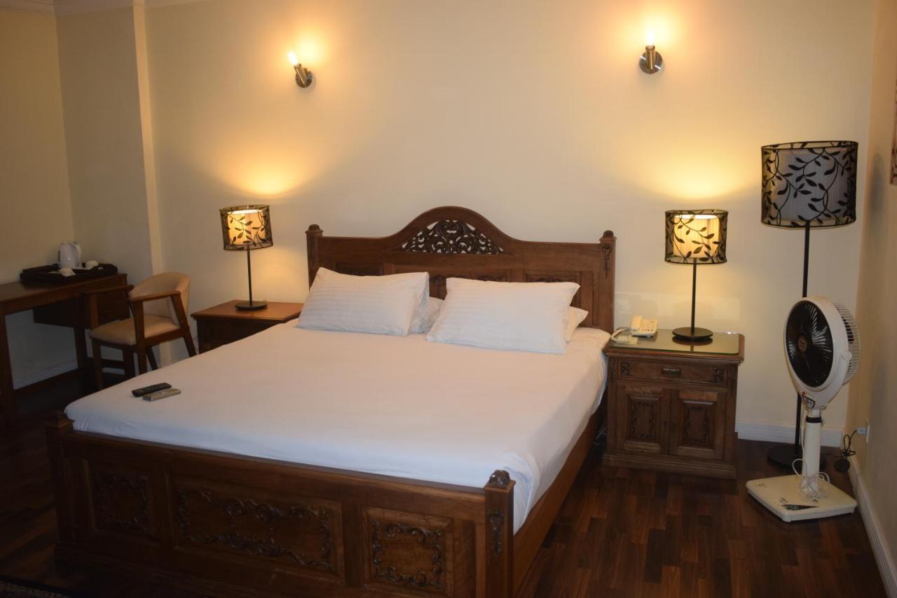 Hotel Akbars Kinara Gujrat Ngoại thất bức ảnh