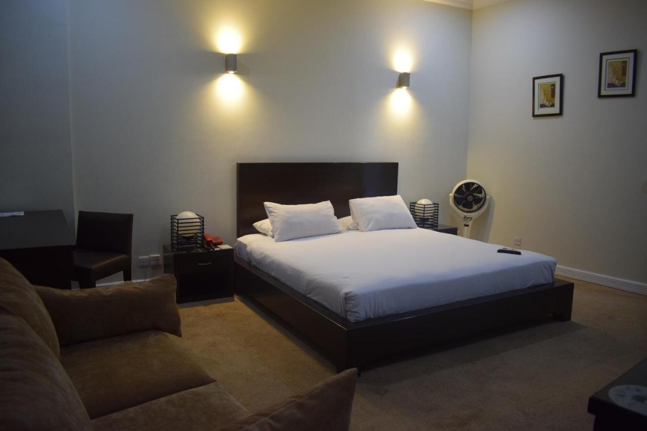 Hotel Akbars Kinara Gujrat Ngoại thất bức ảnh